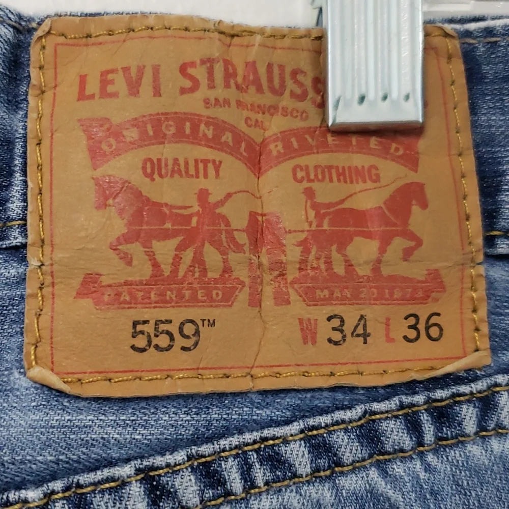 Levi's 559 relaxed straight fit jeans‎